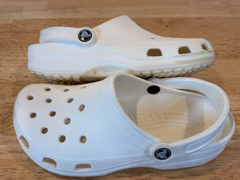 Crocs Classic White Unisex Clogs Men’s 6 Women’s 8